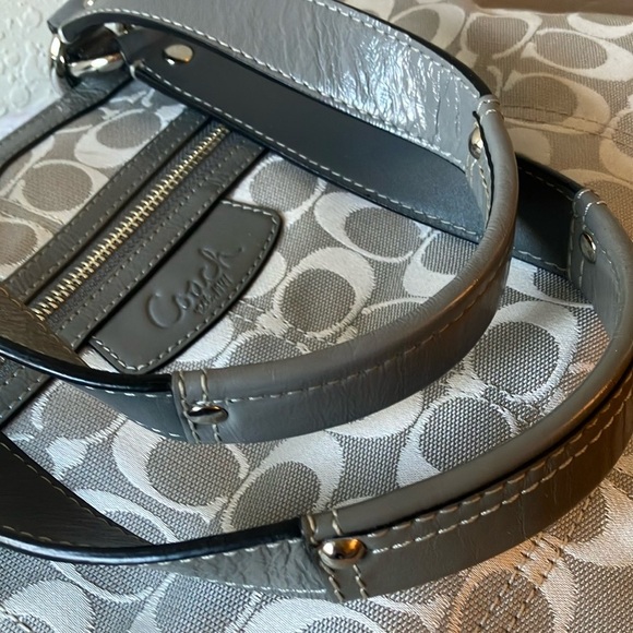 Coach: Gray (F14693) Signature C Canvas Tote Bag - Picture 14 of 16